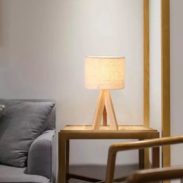Nordic Wood Table Lamp Bedside Eye Protection Desk Lamp E27 Log Fabric Beige Lampshade LED Bedroom Study Room Decor Home Fixture